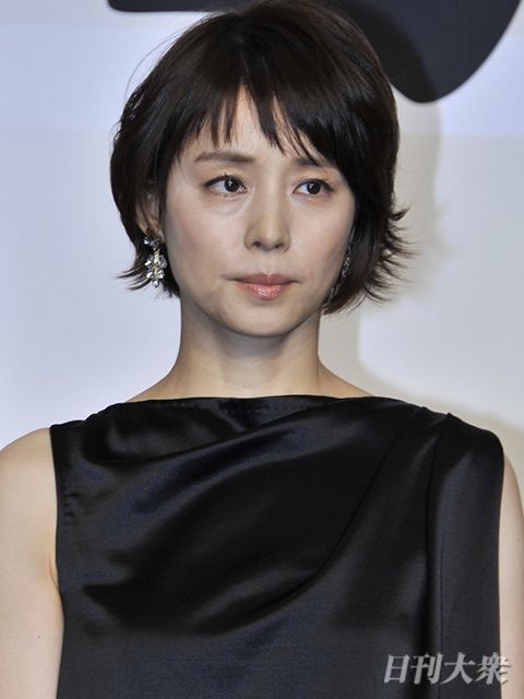 石田ゆり子 奇跡の48歳が 人妻になる日 日刊大衆