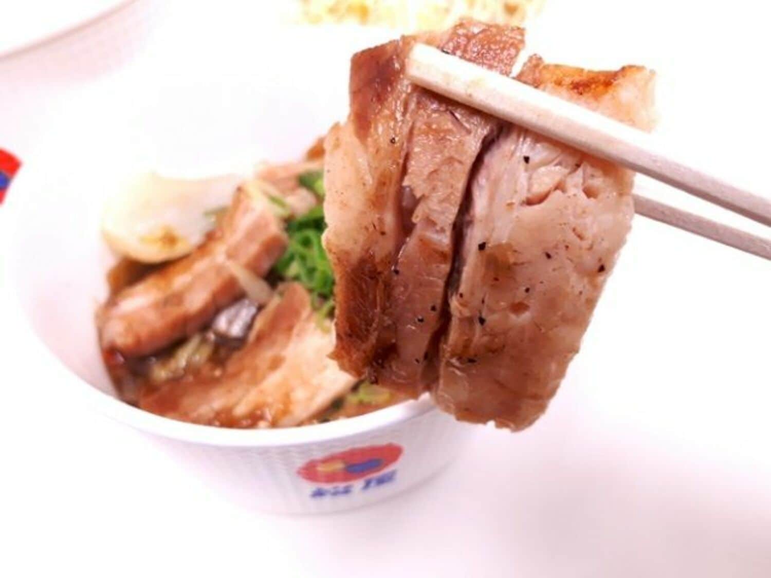 松屋「ふわとろ豚と温野菜定食」分厚いお肉にオイスターソースが決め手！の画像