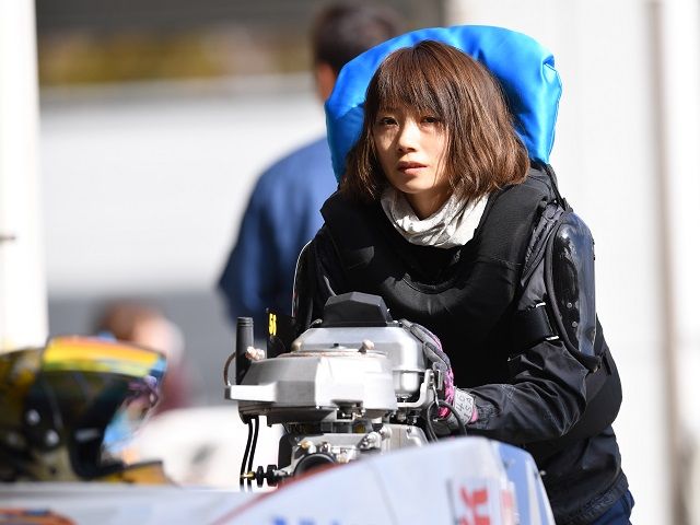 美女レーサー浜田亜理沙が、G1レディースチャンピオン優出を目指す！の画像001