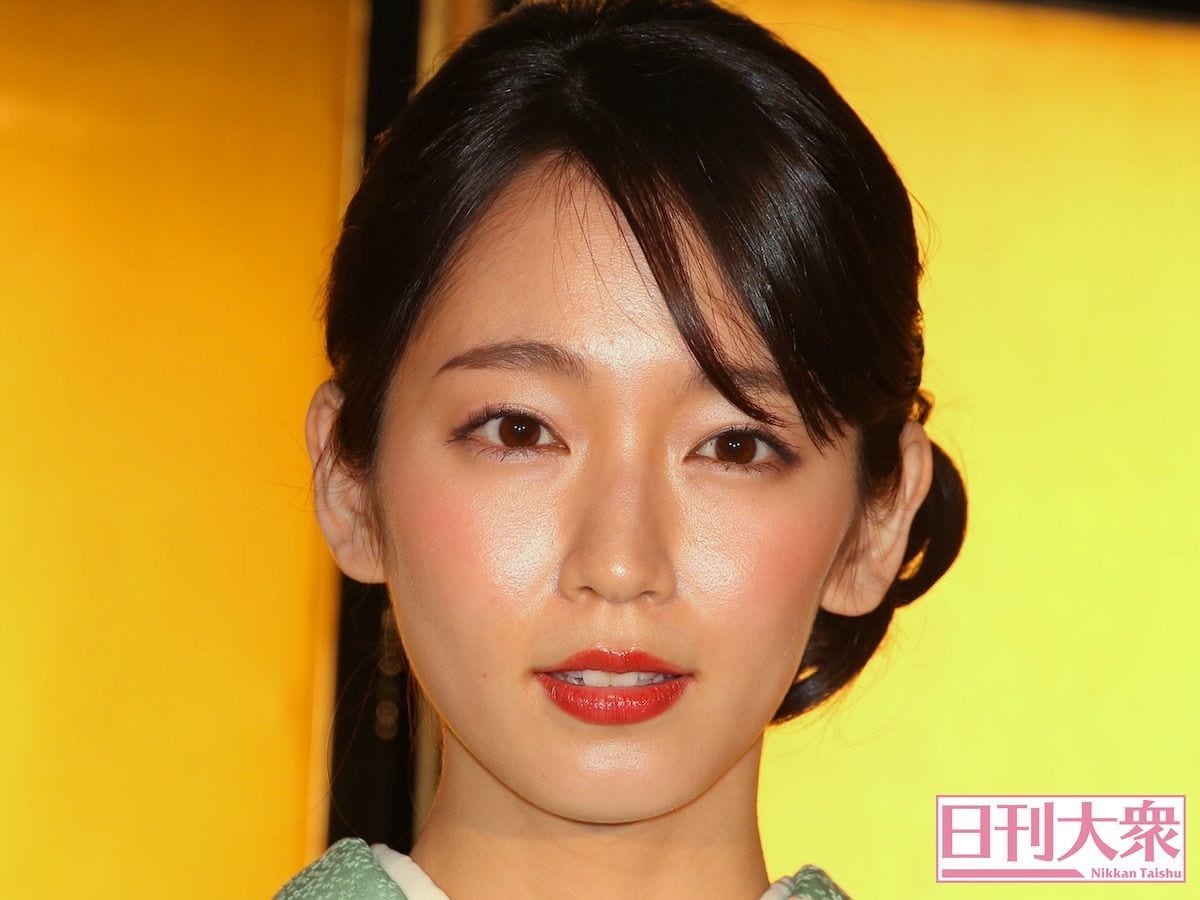 吉岡里帆 レンアイ漫画家 惨敗視聴率でも センス爆発 の 間 概要 日刊大衆 芸能 コラム