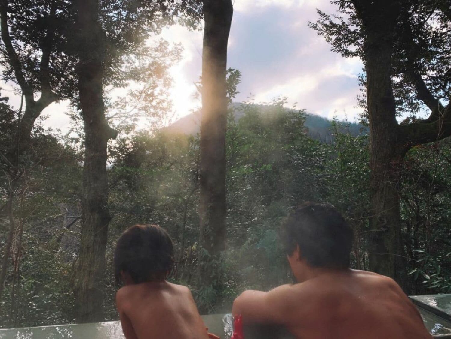 水嶋ヒロ、入浴ショットを公開！「ステキな広い背中」とファンもうっとりの画像