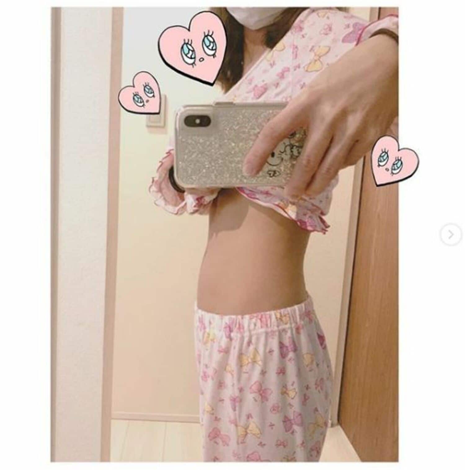 出産直後の辻希美「お腹のビフォーアフター」画像を公開の画像