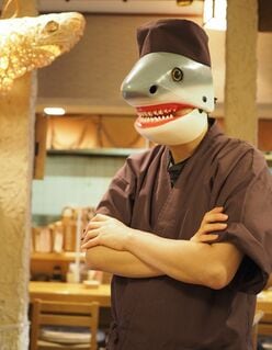 「サメって意外とおとなしいんですよ！」寿し　まつもと　松本剛「サメを愛するお寿司屋さんの巻」珍談案内人・吉村智樹のこの人、どエライことになってます！