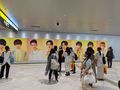 渋谷駅Ｂ７出口付近に掲出されたＳｎｏｗ Ｍａｎの広告