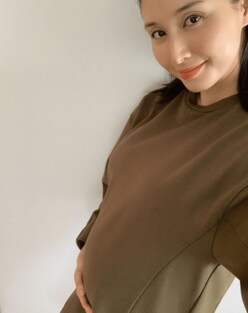 橋本マナミ、妊娠7か月の“ふっくらお腹”公開！「ママの優しい顔」