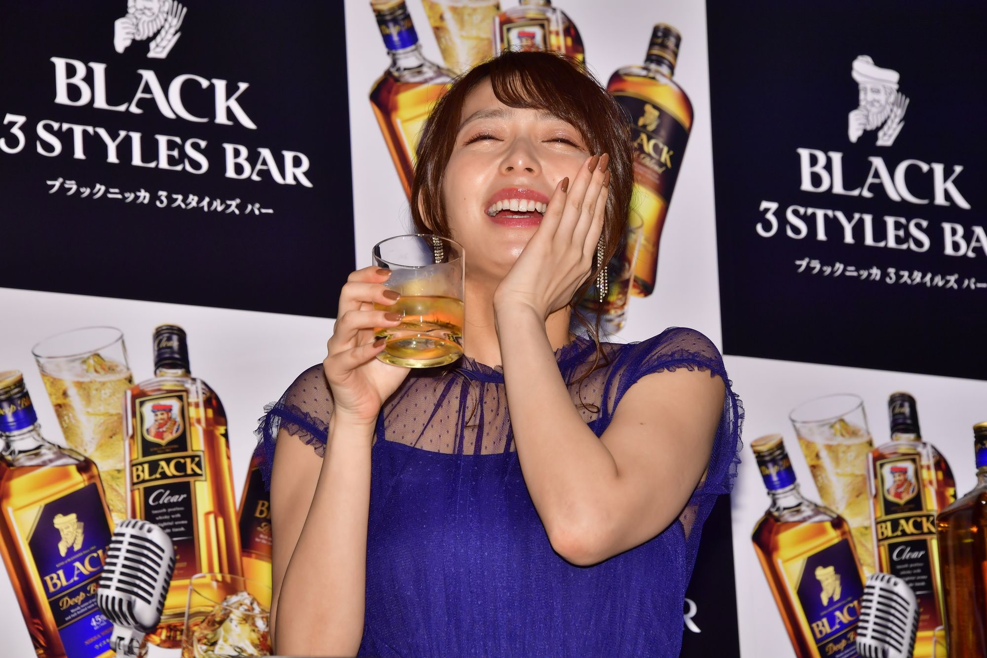 宇垣美里、コスプレの次は“ほろ酔い美バック”を大胆公開！〈写真〉の画像007
