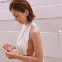 安田美沙子、ドレス姿の“横乳ショット”に「ヤバッ」「見える！」と興奮