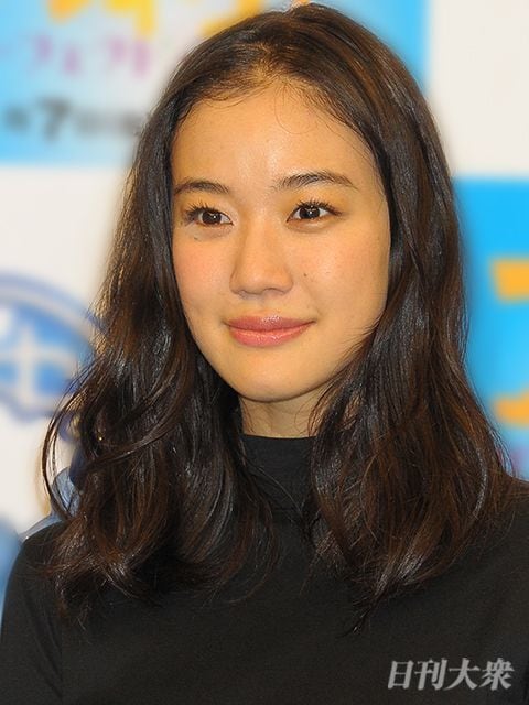 中居正広に蒼井優 成功の秘訣はハンパない読書量だった 日刊大衆