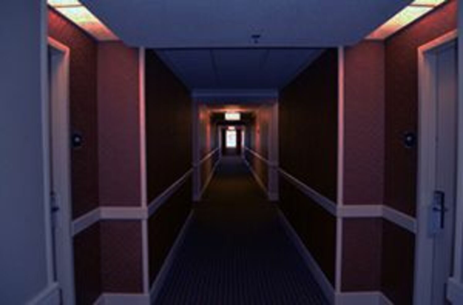 『恐怖の心霊報告書』読者投稿3　リゾートホテルの部屋の画像