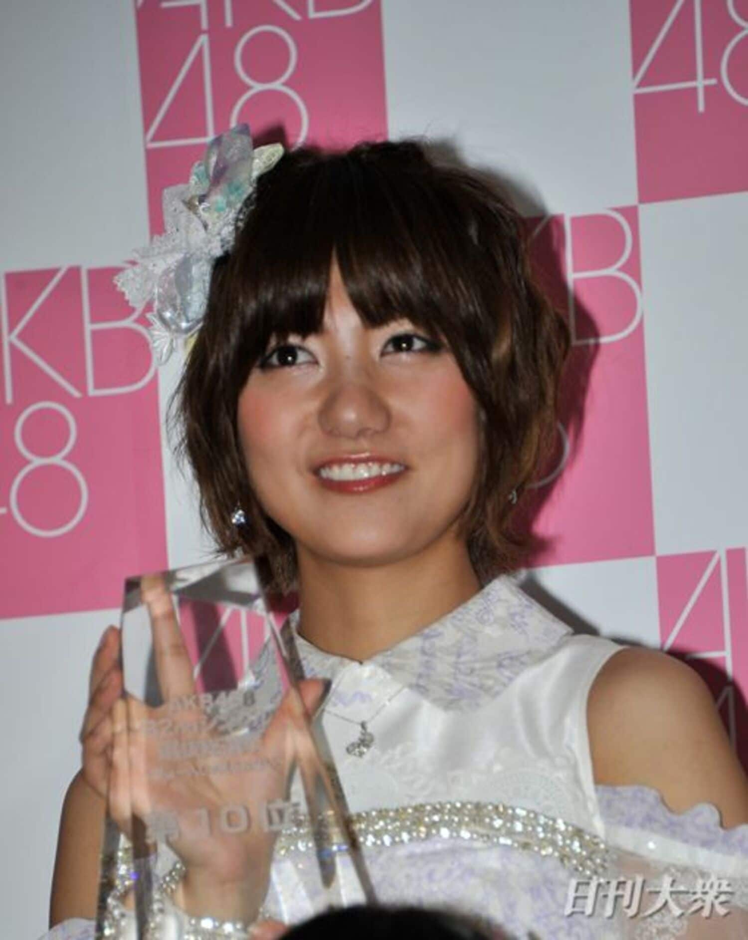 元AKB48宮澤佐江、結婚宣言の須藤凛々花に苦言「契約書に恋愛禁止って書いてある」の画像