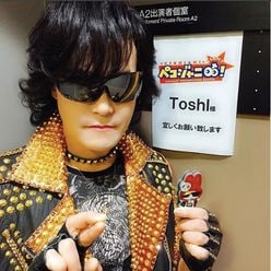 X JAPAN・Toshl「ガトーショコラだー！」“スイーツ愛爆発”が大ウケ！
