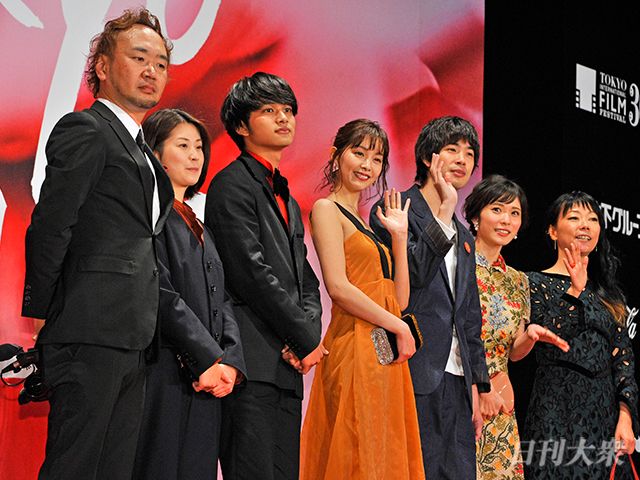東京国際映画祭、松岡茉優の髪型チェンジに賛否両論!?の画像003