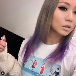 倖田來未、ピンク＆パープルの新髪色「くぅちゃんだから似合う」と好評