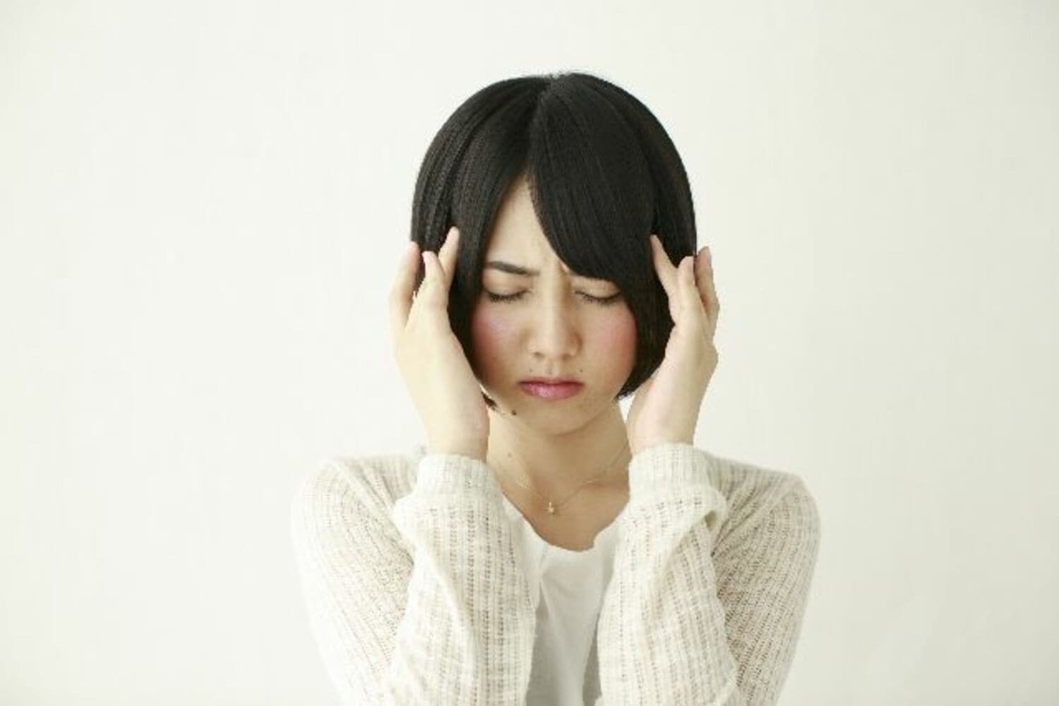 今起こりやすい「片頭痛」を緩和する３つの方法の画像
