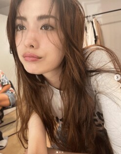 「世界一の美女」元AFTERSCHOOL韓国女優ナナ“胸元＆ウエスト露出ニット”に「大丈夫？」の声！