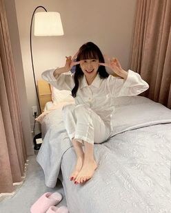三上真奈アナ、「パンツ透け」 パジャマ姿のベッド写真に衝撃！