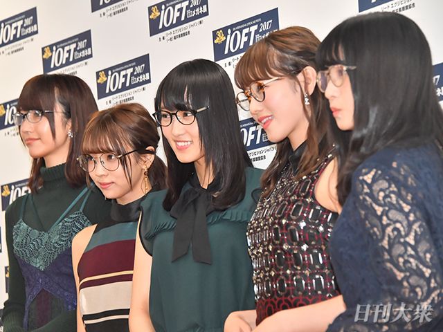 欅坂46「メガネベストドレッサー賞受賞」メガネ姿にファンため息の画像002