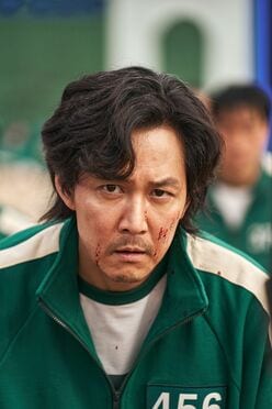 話題のNetflix『イカゲーム』主演イ・ジョンジェは、実は「セクシー・ダンディ・筋肉美」韓国トップスターだった！「魅力爆裂の作品」3選