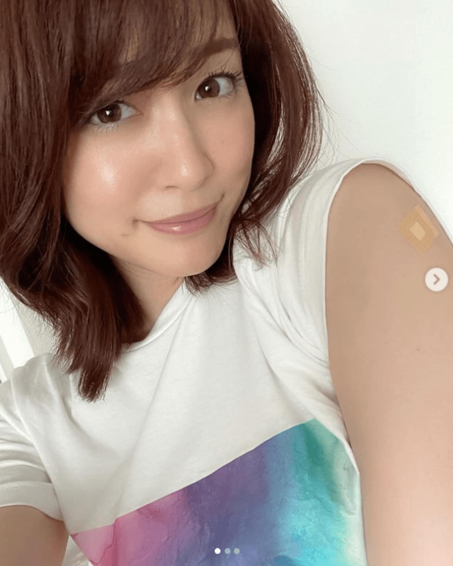 新井恵理那、ワクチン接種後の“すっぴんメガネ写真”に反響「この美しさはヤバイ」の画像